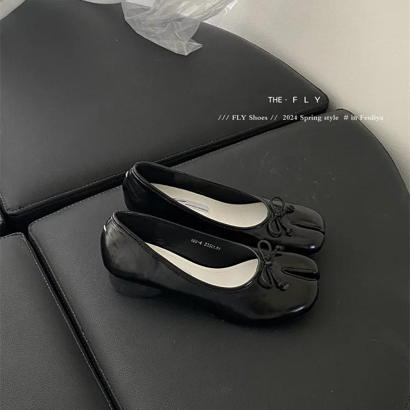 Fashion NEW Slipt Toe Ankle Strap Women Pumps Chunky Round Heels Buckle High Heels Leather Vintage Spring Tabi Shoes for Women