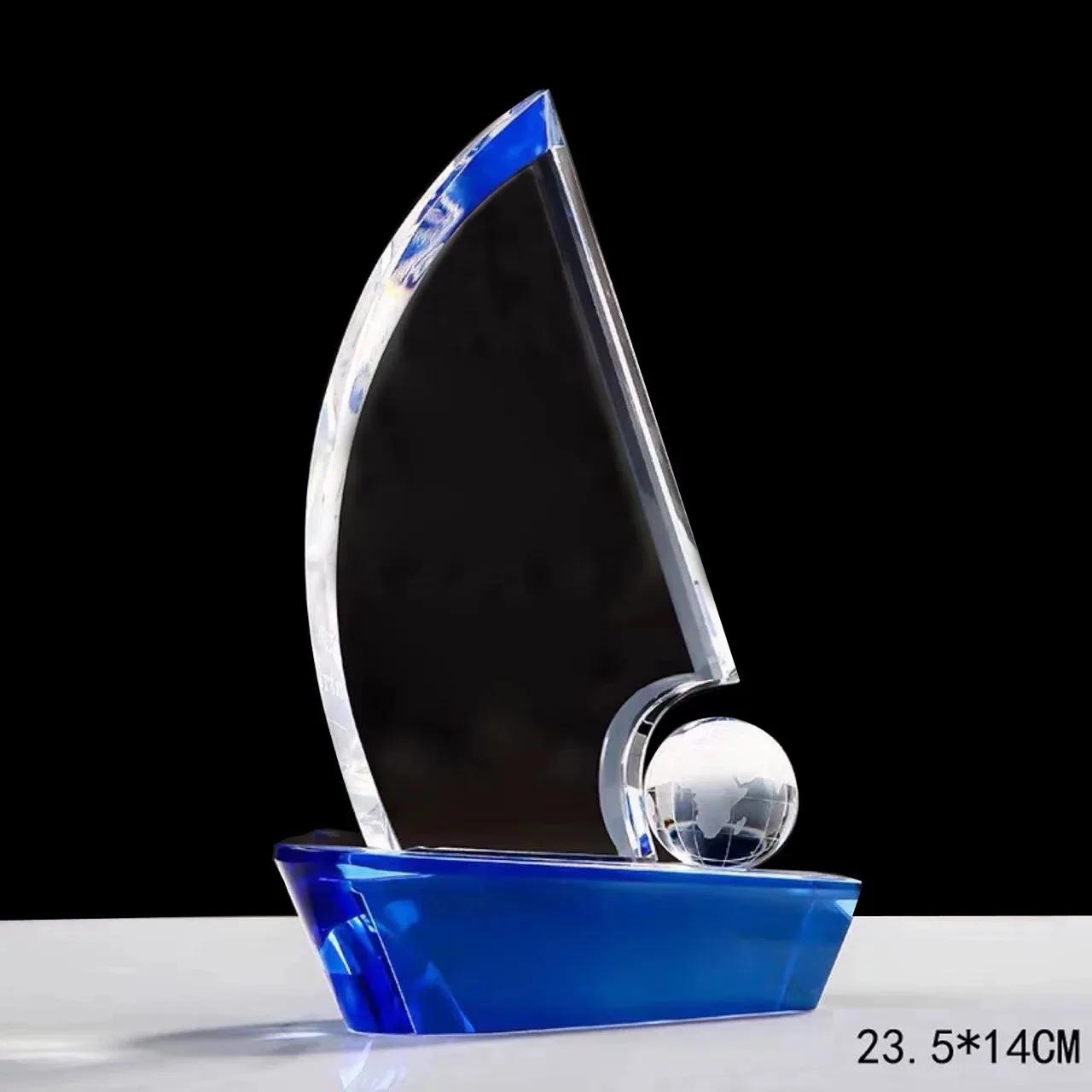 

Customized Creative Sailboat Shape Metal Crystal Trophy, Enterprise Award Excellent Employee Team Souvenir, Home Decoration, 1Pc