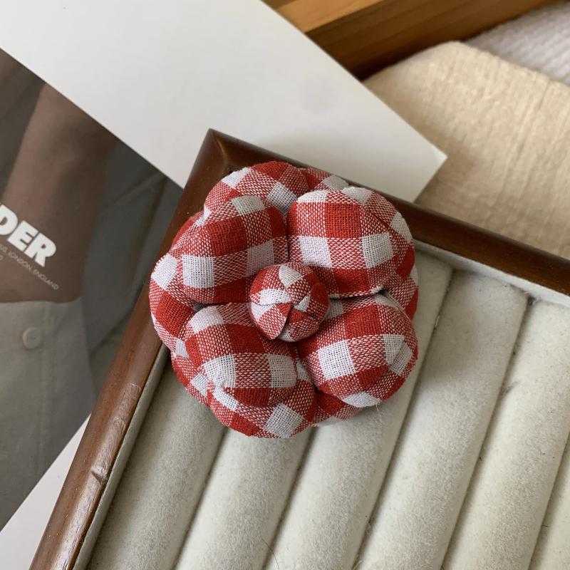 French Style Fabric Camellia Brooches Vintage Elegant Flower Lapel Pins For Women Fashion Wedding Party Badge Accessories Gifts