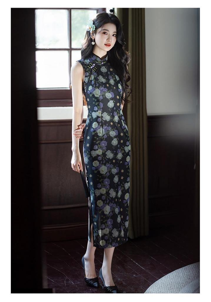 2026 Summer Slimming Floral Cheongsam Dress - Retro Chinese Style Sleeveless Design for Women