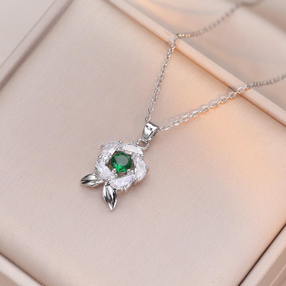 Women's Fashion Heart Pendant Necklace - Elegant, Simple Design, Versatile Clavicle Chain Jewelry