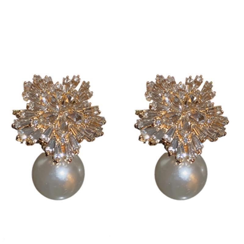 Earrings Stunning Pearl 2023 New Design Alloy Material Floral Style Shiny Diamond Pearl Earrings