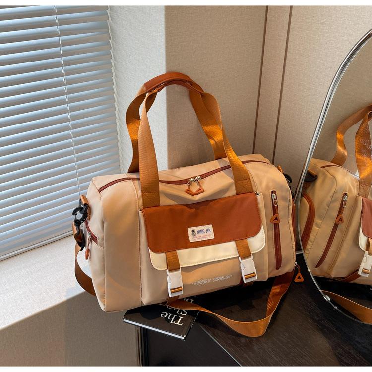 

Відрядження посадка подорож легка водонепроникна сумка через плече висока цінність велика місткість модна універсальна сумка-месенджер хакі