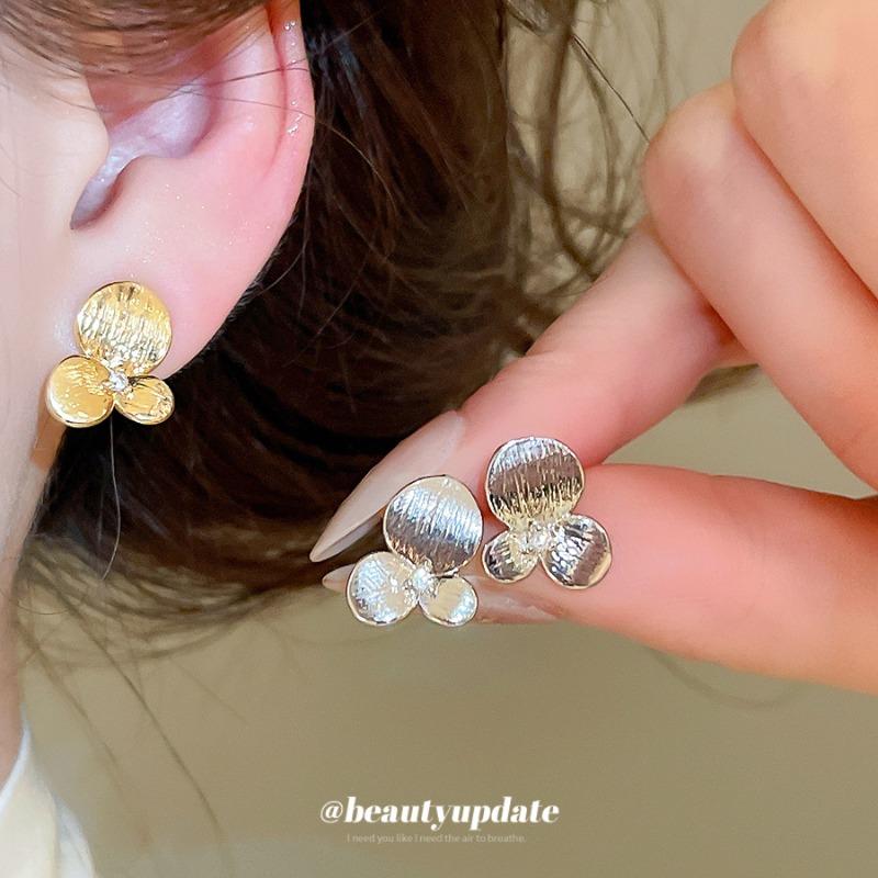 New silver needle zircon flower metal stud earrings exquisite daily versatile earrings niche design earrings women