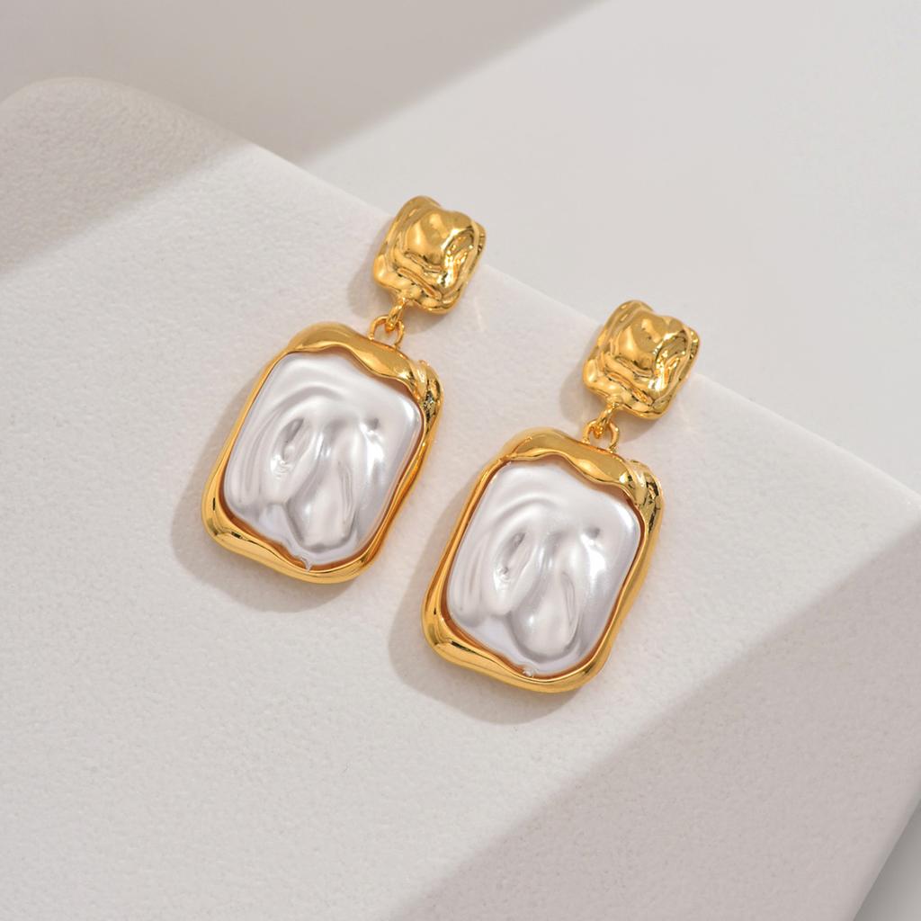 18K Real Gold Electroplating, Zircon Pearl Geometric Stud Earrings Autumn And Winter Stud Earrings Light Luxury High-End Earrings Women