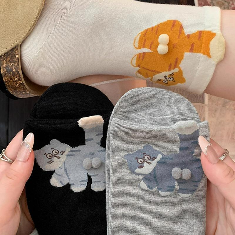 4pcs Funny Cat Egg Balls Cotton Socks Kawaii White Cotton Socks for Women Girls Middle Tube Sleep Sock Cat Print Floor Sockings