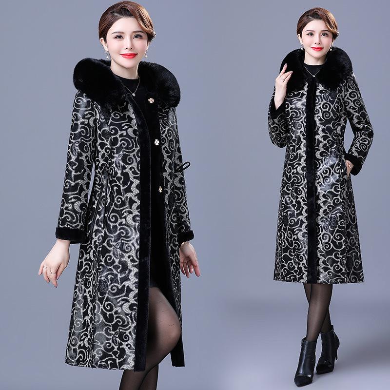 Winter Women's Middle-aged and Elderly Deerskin Fleece Fur One-piece Coat Coat Big Fur Collar Mother Wear Double-sided Cotton Clothes