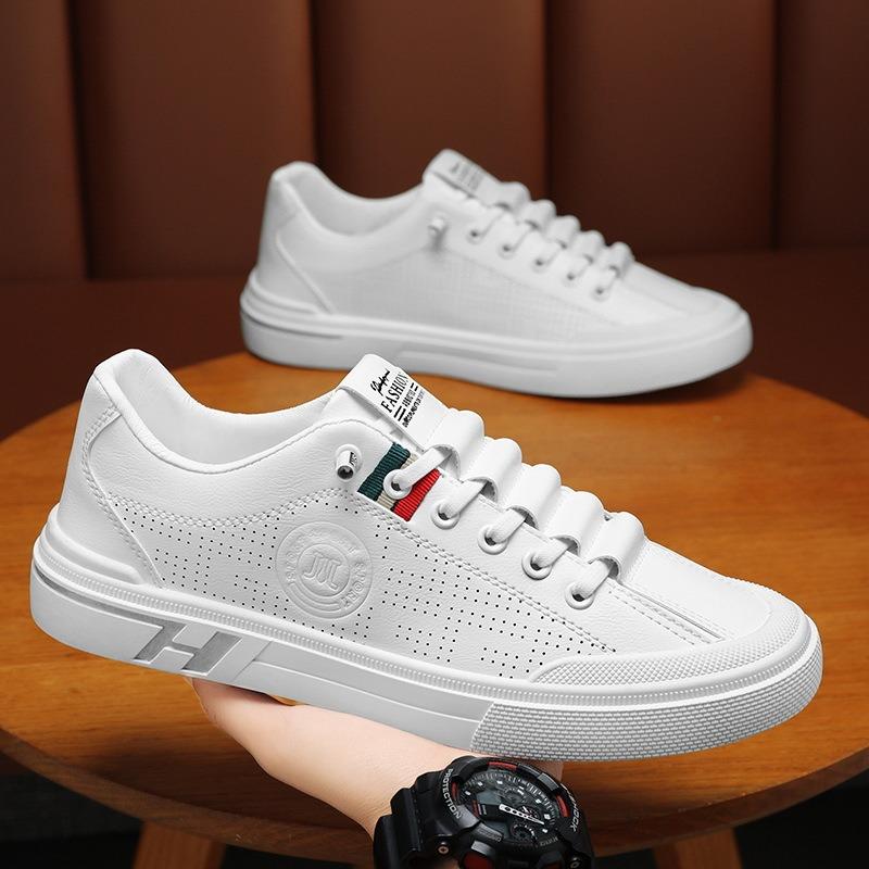 

Summer men s shoes new embossed breathable little white shoes men s trend versatile youth sports and leisure board shoes 39