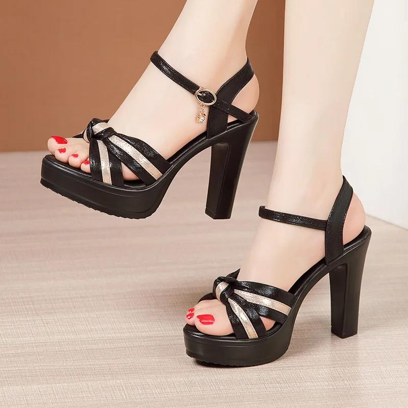 10cm Kleine Größe 32-43 Elegante Plateausandalen Damen Streifensandalen Sommer 2025 Sommer Block Hohe Absätze Sandalen Büro Modell
