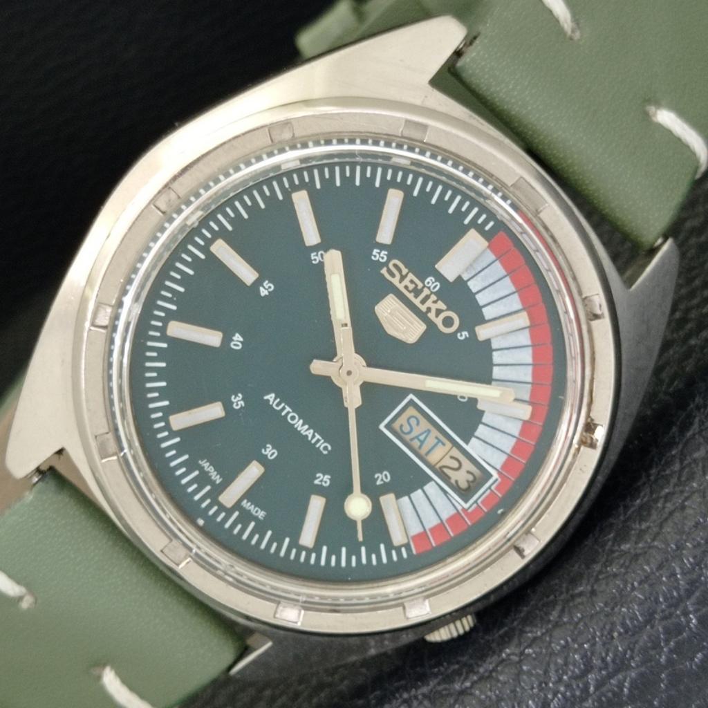 

ЯПОНИЯ ВИНТАЖ SEIKO 5 АВТОМАТ 7009A МУЖСКИЕ ЧАСЫ С ЦИФЕРБЛАТОМ ЗЕЛЕНОГО ЦВЕТА a500758-5 R154-a500758