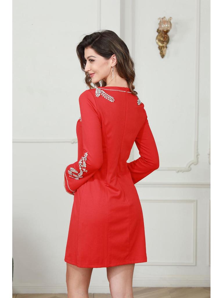 European & American Style Red A-Line Slimming Dress - High-End Design for Fall/Winter