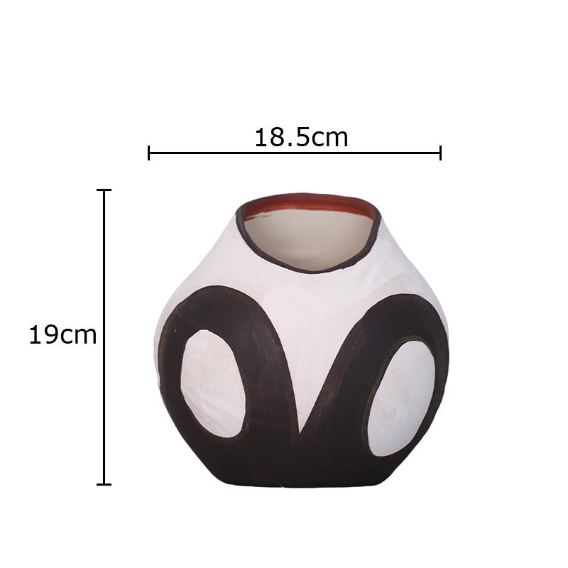

Abstract Black and White Ceramic Vase Creative Flower Pots Desk Decoration Flowers Arrangement Floral Vases Room Aesthetic Decor