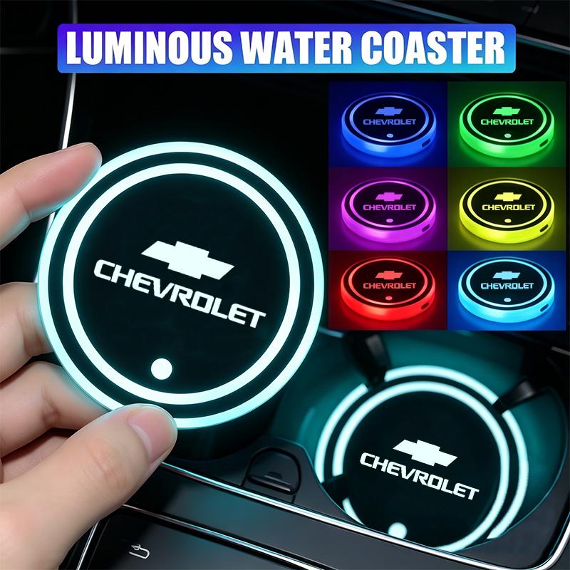 Autoschlüsselanhänger/2 Stück LED Auto Logo Becherlicht USB Auto Ambiente Lampe Bunter Untersetzer für Chevrolet Spark Captiva Malibu Trax.