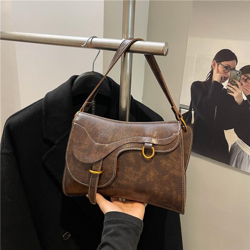 

High-end niche bag women s new fashion versatile retro shoulder bag commuter messenger small square bag