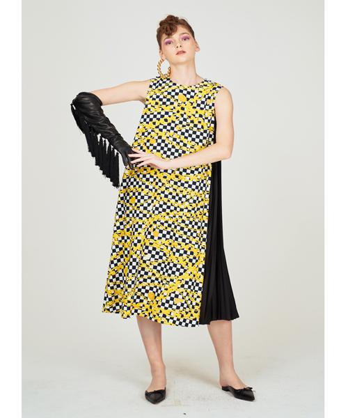 Greedius Checkerboard Chain One-Side Pleated Dress