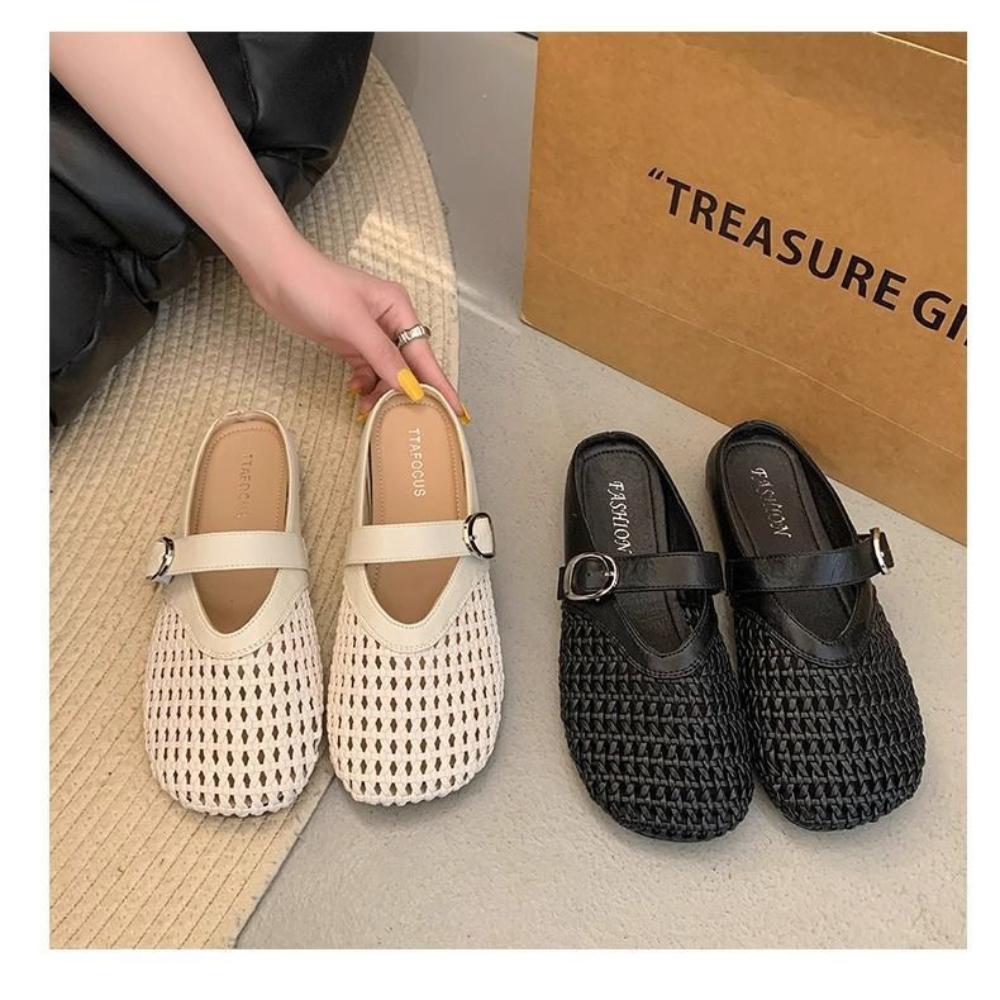 Flat Bottomed Woven Hollowed Out Boken Slippers for Women, Fashionable and Stylish for Outdoor Wear, Cool Slippers with Belt Buckles and Toe Caps
