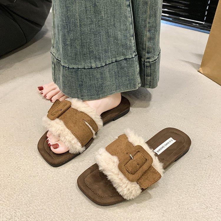 

High-end furry slippers for women in autumn 2025 wear a new French temperament fairy evening with skirt flip-flops 40