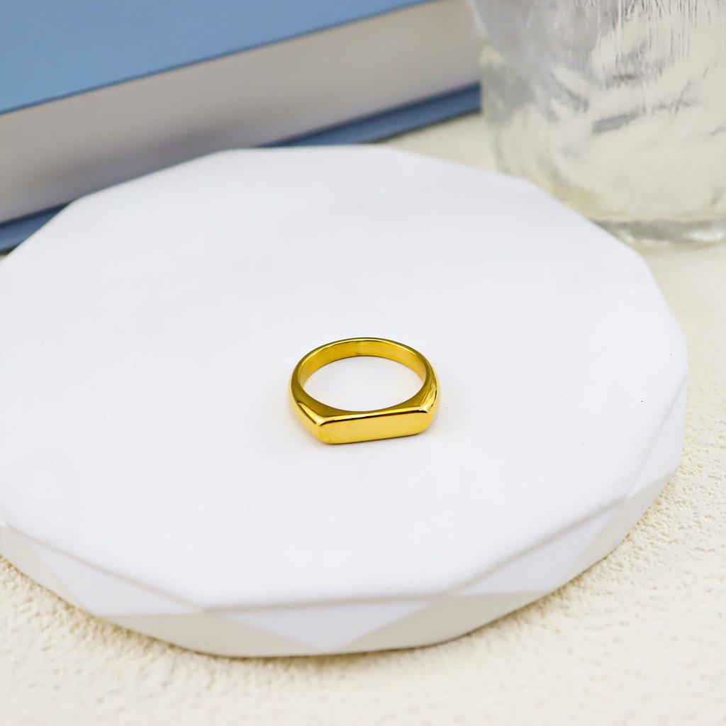 Stainless Steel Casting Plain Ring, Titanium Steel Gold-Plated Cold Talk Ring, Popular Fashion Men'S And Women'S Flat Ring