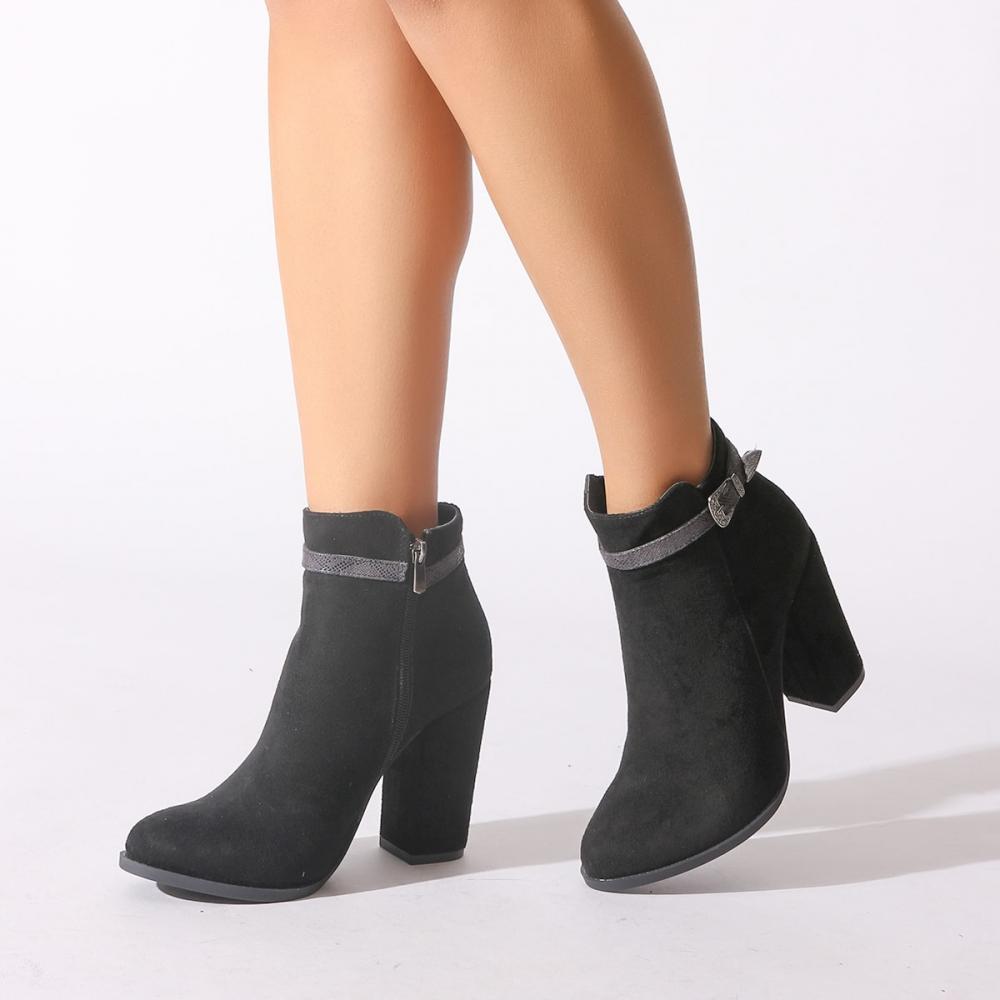 

Черные женские сапоги Сапоги и ботильоны 37 чёрный