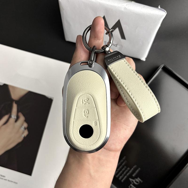 Metal Leather Car Remote Key Cover Case Holder Shell Chain for Mercedes Benz 2025 New C260L E300L S400L EQE GLC CLE C E S Class
