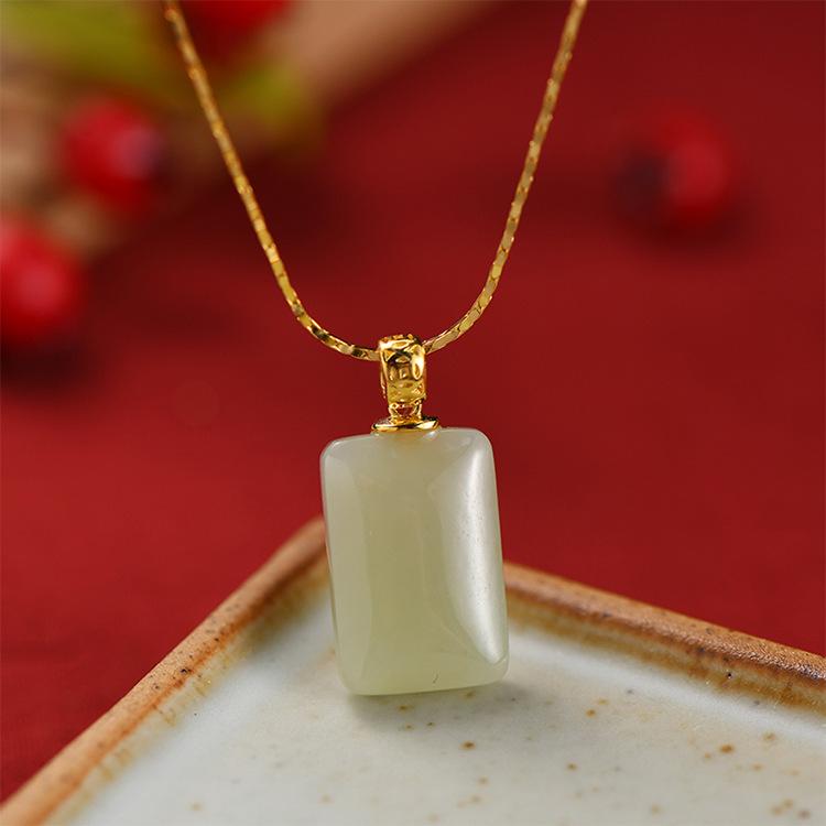 

Women s High-End Jade Clavicle Pendant Necklace – Light Luxury Niche Design