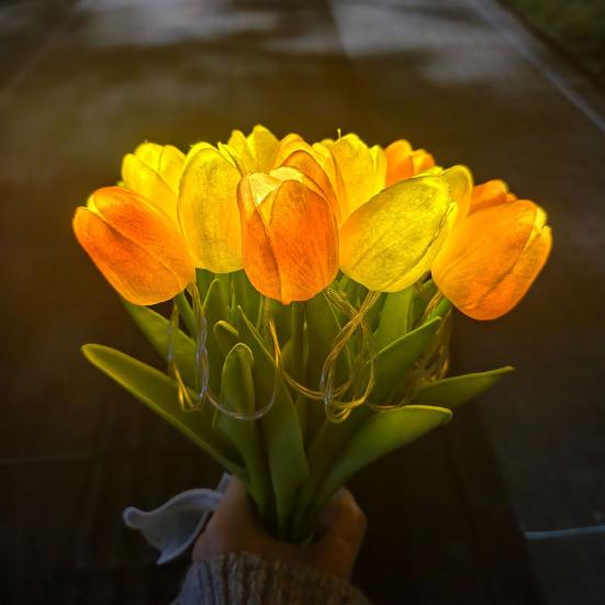 LED Aydınlatmalı Yapay Lale Gece Lambası Ayarlanabilir Saplar Sıcak Yumuşak Işıklı Gerçekçi PU Lale Buketi Ev Dekorasyonu İçin Zarif Çiçekli Gece Lambası