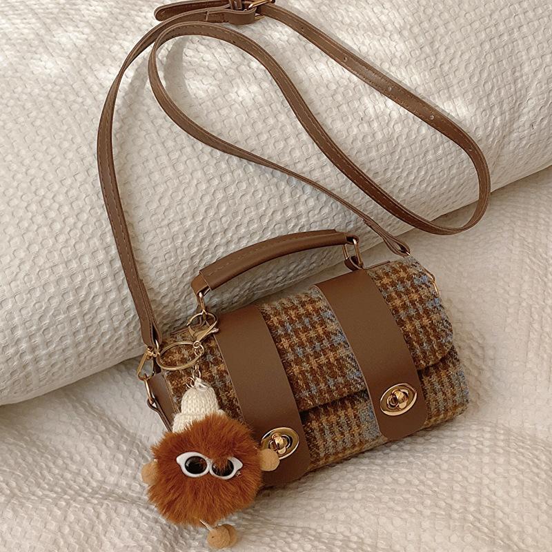 Mode Schloss Kleine Tasche für Damen, Retro Umhängetasche für Damen für den frühen Frühling