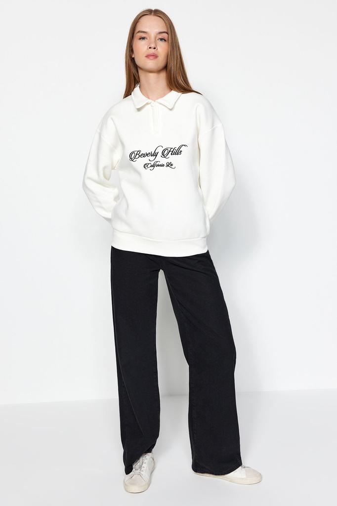 Women's Fashionable Stylish Sweatshirt Emerald Green Shirt Collar Embroidered Regular Fit Thick Inside Fleece Knitted Sweatshirt