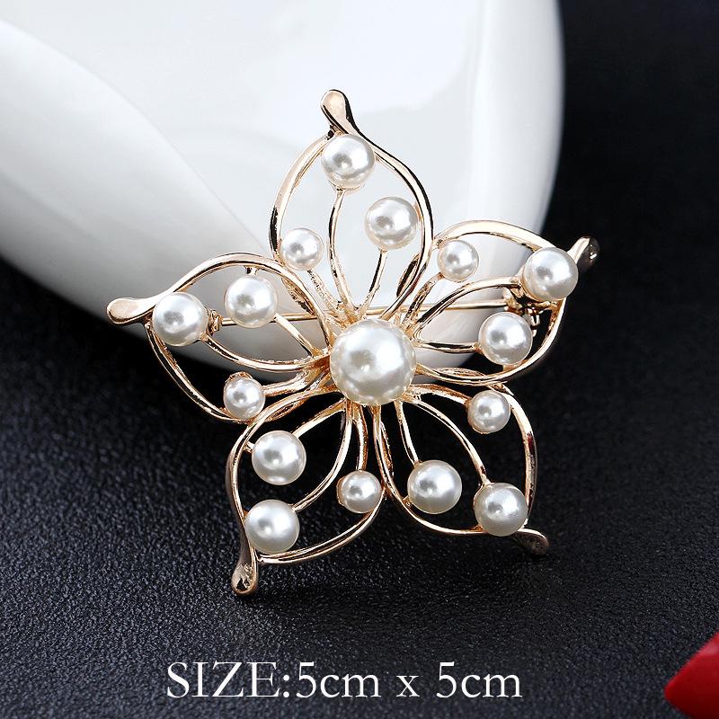 Spilla Corona di Perle e Strass di Cristallo Coreano - Spilla Versatile per Sciarpe da Donna con Spedizione Gratuita