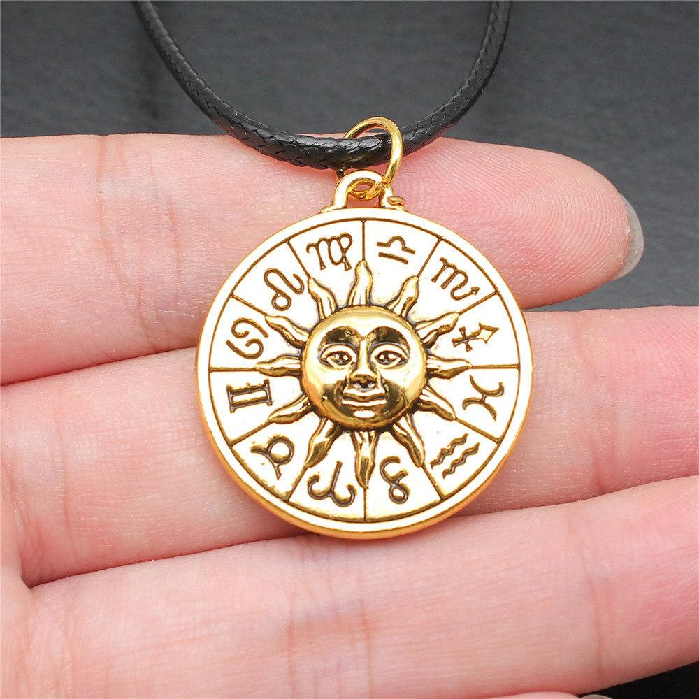 Pěticípá hvězda Slunce Měsíc Pentagram Nebeský přívěsek Starožitný bronzový kov Párový náhrdelník Trendy