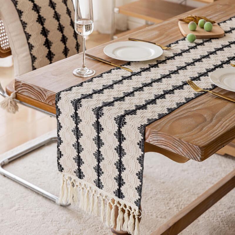 Zhinianhua Cotton Linen Tassel Table Runner