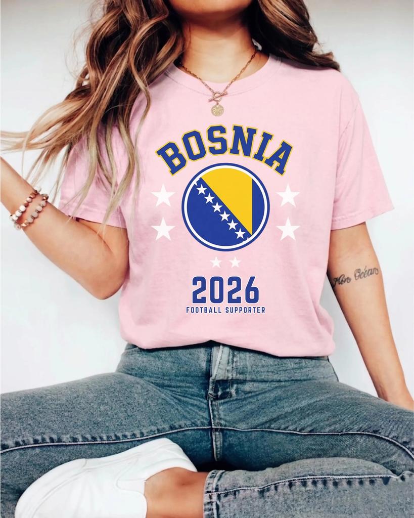 2026 Bosnia Bandiera Calcio T-shirt Unisex e Donna Estate Cotone Y2K Abbigliamento Moda Casual Girocollo Manica Corta Maglietta Streetwear