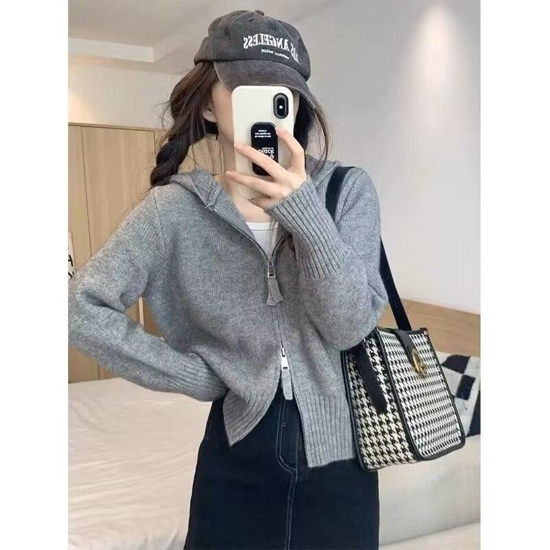 Women's Lazy Gray Hooded Knitted Cardigan - Zip-Up Long Sleeve Sweater for Early Spring