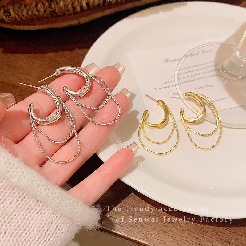 Chain fringed earrings female cold wind temperament metal stud earrings exaggerated personality Internet celebrity ears
