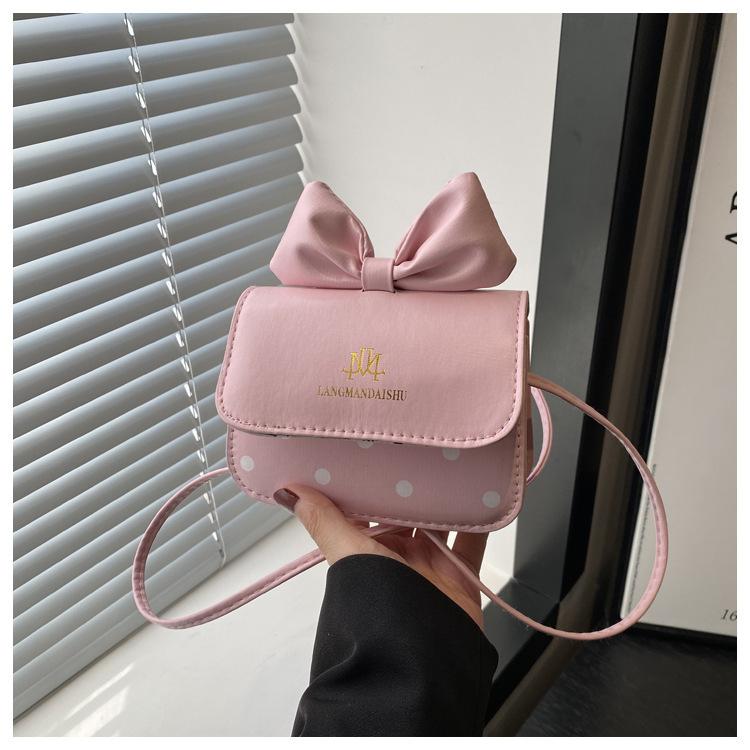 

Корейская инс милая девушка сумка с бантом женская простая модная маленькая квадратная сумка повседневная нишевая сумка-мессенджер розовый