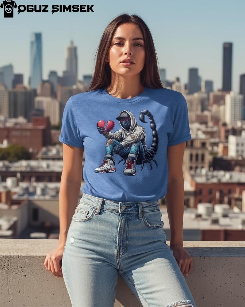 

Sad Scorpion Hoodie Shirt – Streetwear Style Hybrid Character T-Shirt M