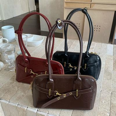 Sac de Banlieue Rétro Portable pour Femmes En Automne Nouveau Style Coréen Niche Sac Sous-Bras Grande Capacité Sac Bowling