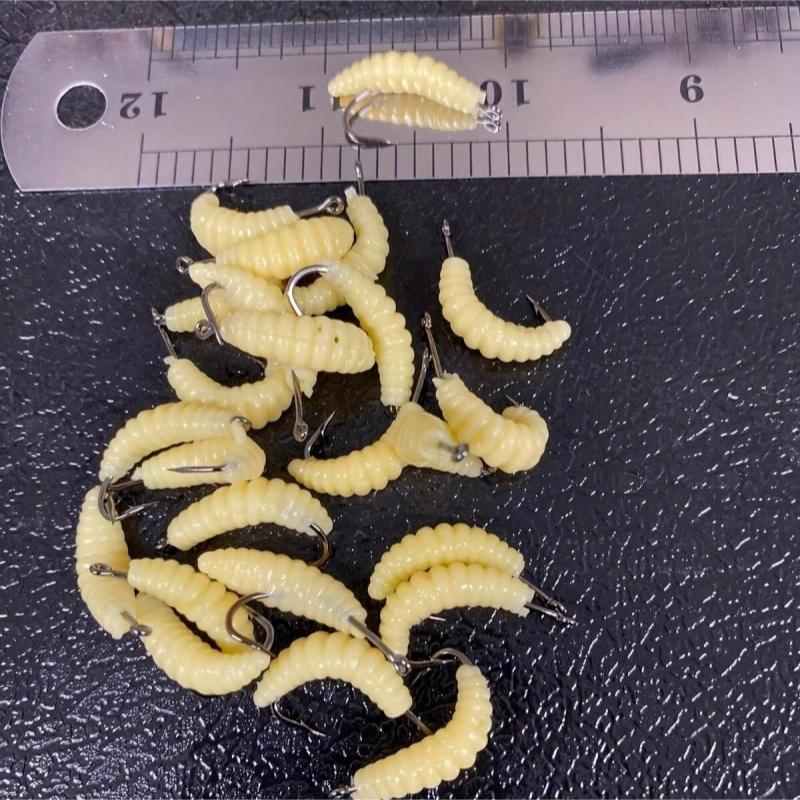Set di Larve di Gomma Esca da Pesca con Amo - Esche Grub Versatili per Persico, Trota, Crappie, Bluegill, Ideale per la Pesca in Acqua Dolce