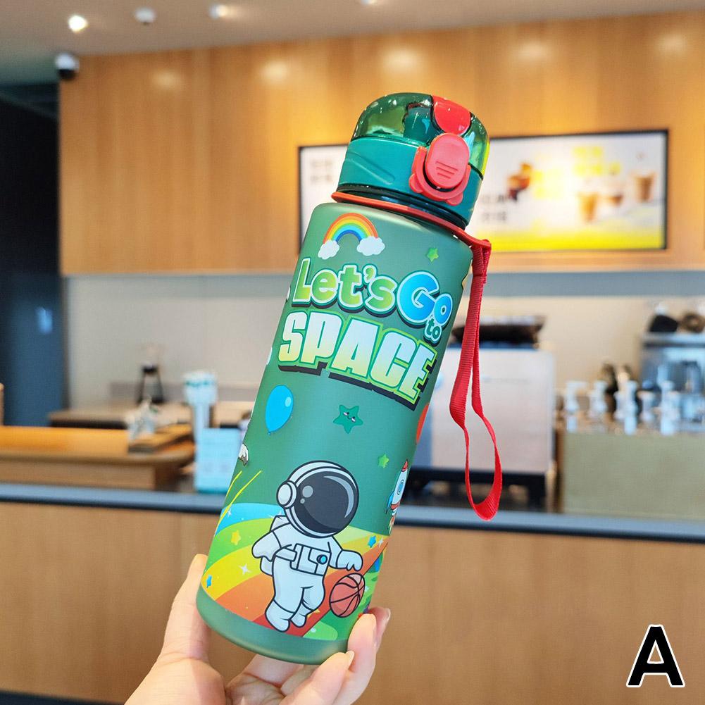 

700 мл Высокая емкость мультфильм астронавт пластиковый космический открытый поильник веревка чашка портативный вода L H2Z9 Green-700ml