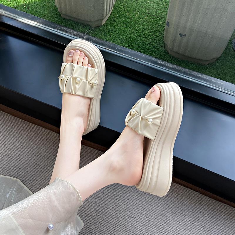 Large Size Cool Slippers Women's 2025 Summer New Square Head Low Heel Pearl Pleated Flat-bottomed Slippers