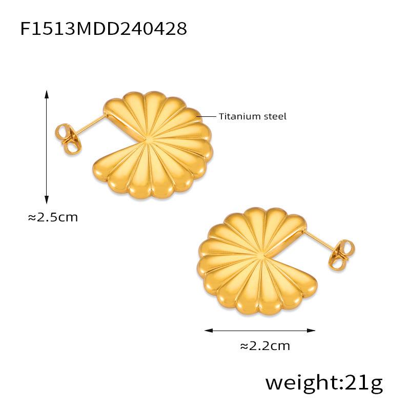 French Retro Style Fashion Temperament Light Luxury Simple Earrings Geometric Folding Fan Titanium Steel Plated 18K Gold Stud Earrings