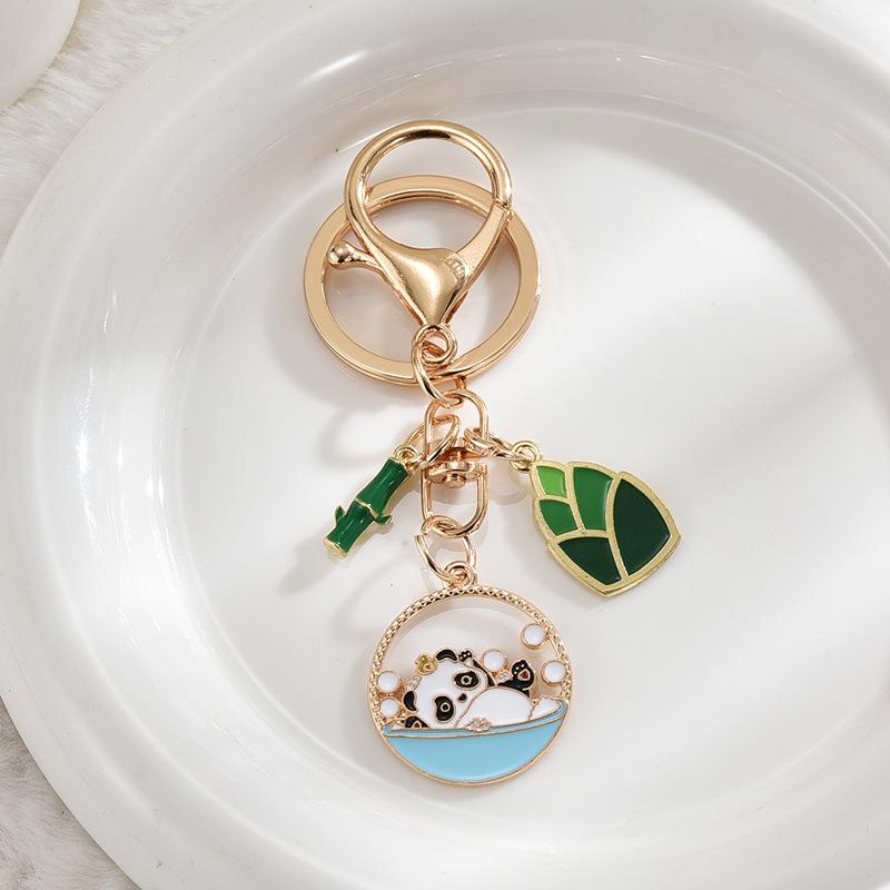

Милый брелок для ключей из бамбука в виде панды - мультяшный сплав, подвесной аксессуар Gold Clasp + Panda Set