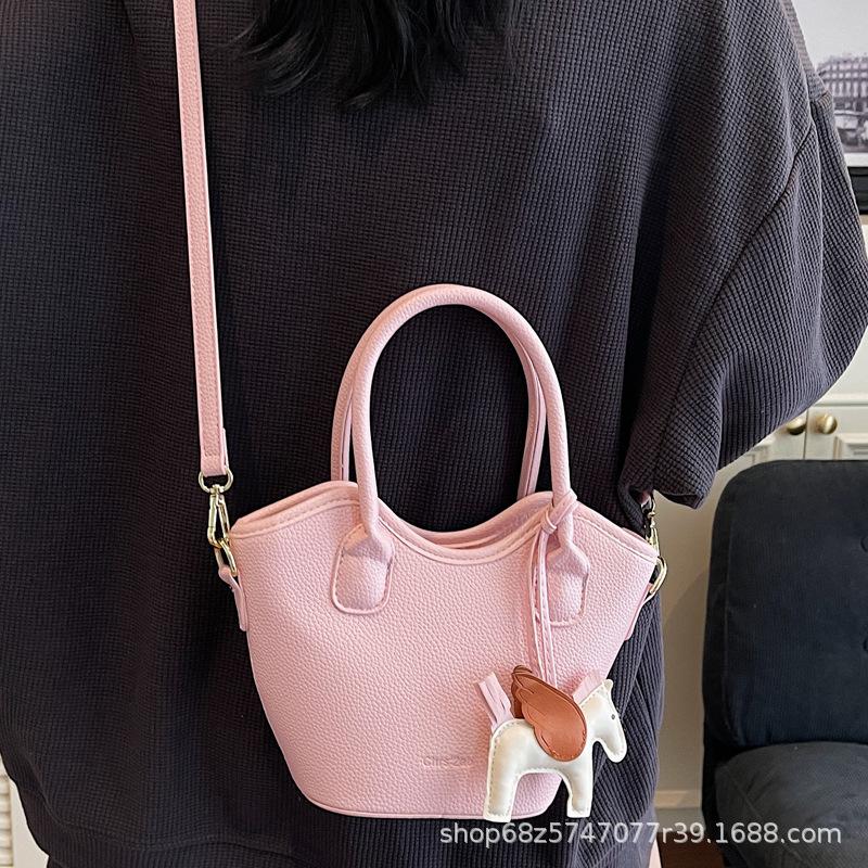 2025 New Retro Foreign Style Handbag Korean Version Trendy Fashion Bucket Bag Niche Design Messenger Bag Vegetable Basket Bag