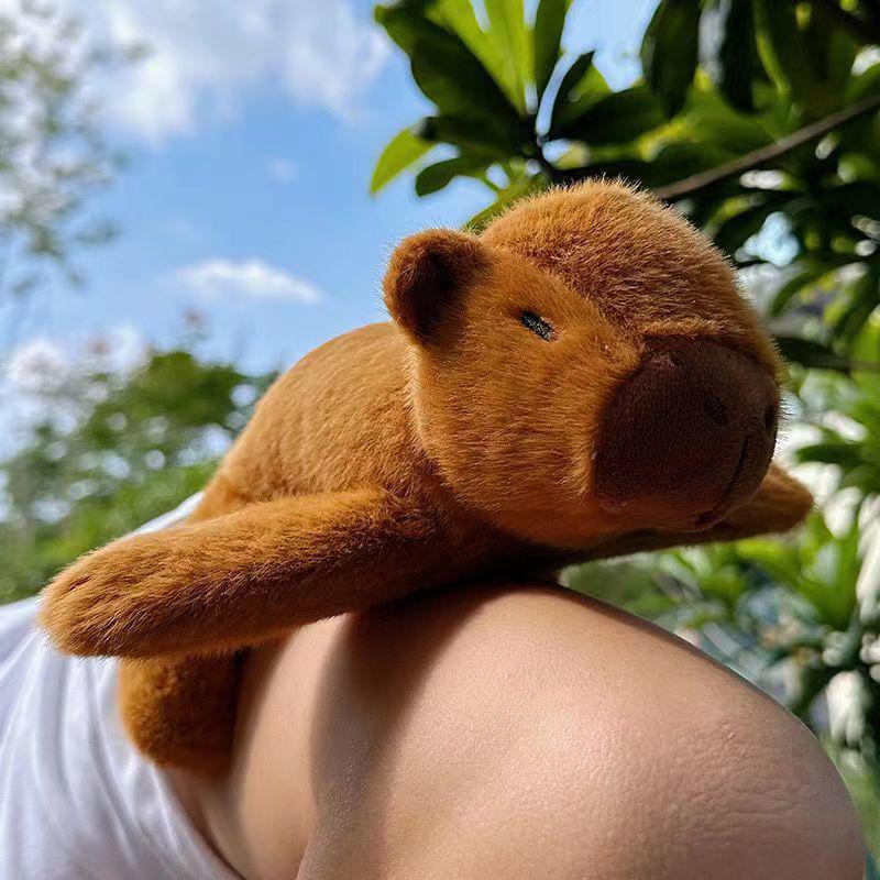 Capybara Plush Toy Bracelet: Furry Papa Circle Hug Doll Birthday Gift