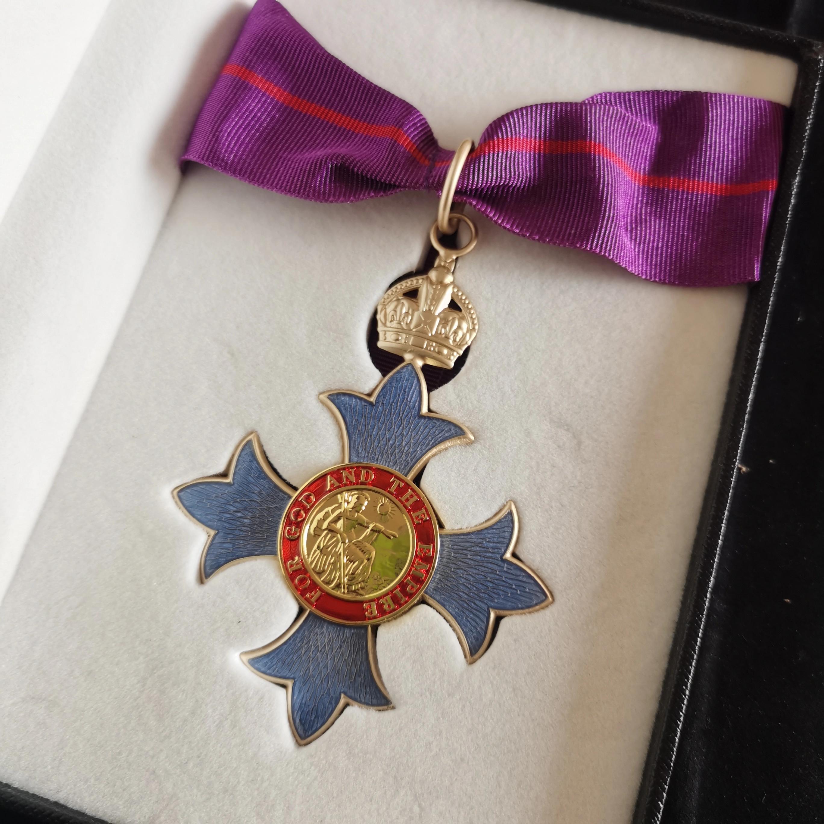 

Почетный знак Великобритания Великобритания