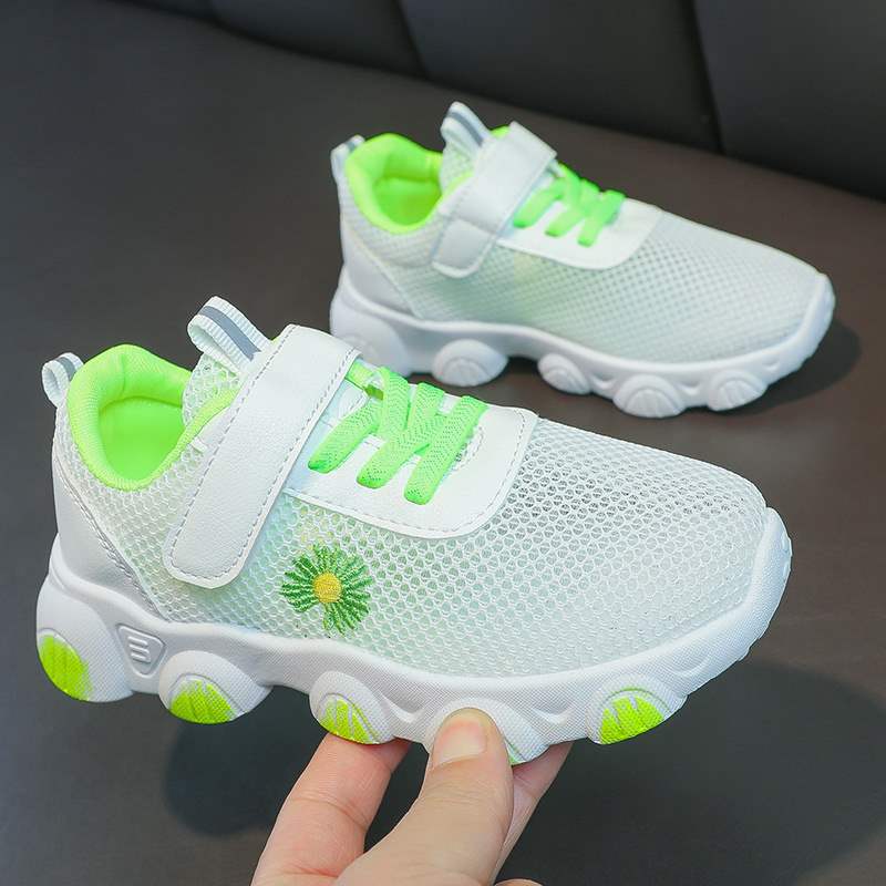 Xiao Zouju breathable girls mesh shoes solid soles 27-37 student shoes spring and autumn
