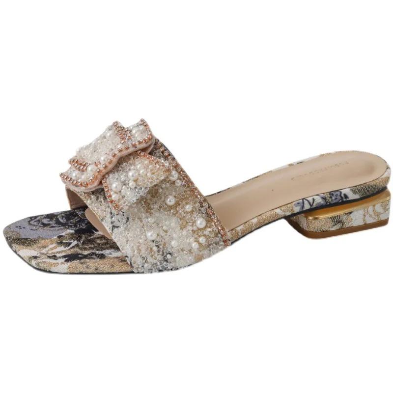 Dicke Absatz Damen Sandalen Sommer Hausschuhe Außenbekleidung Sohle Damen Strassschuhe Damen Freizeit Sandalen Styles