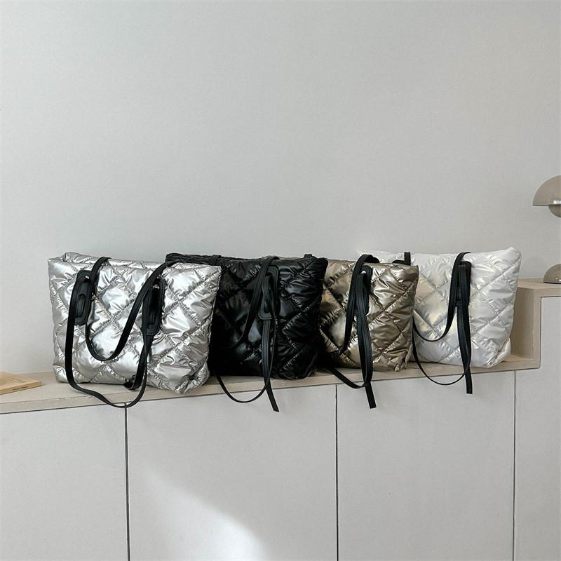 Chic Large Capacity Quilted Cotton Tote Bag For Women Trendy Street Style
