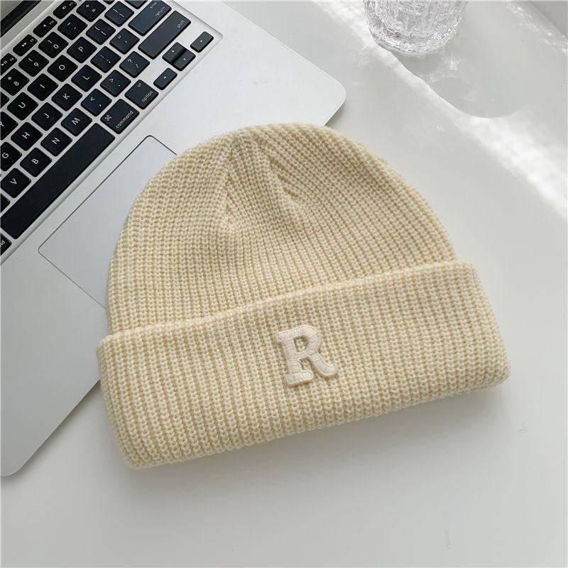 Wool hat, warm and versatile for men and women, knitted hat, ear protector ins pullover, cold hat, trendy and casual and versatile.