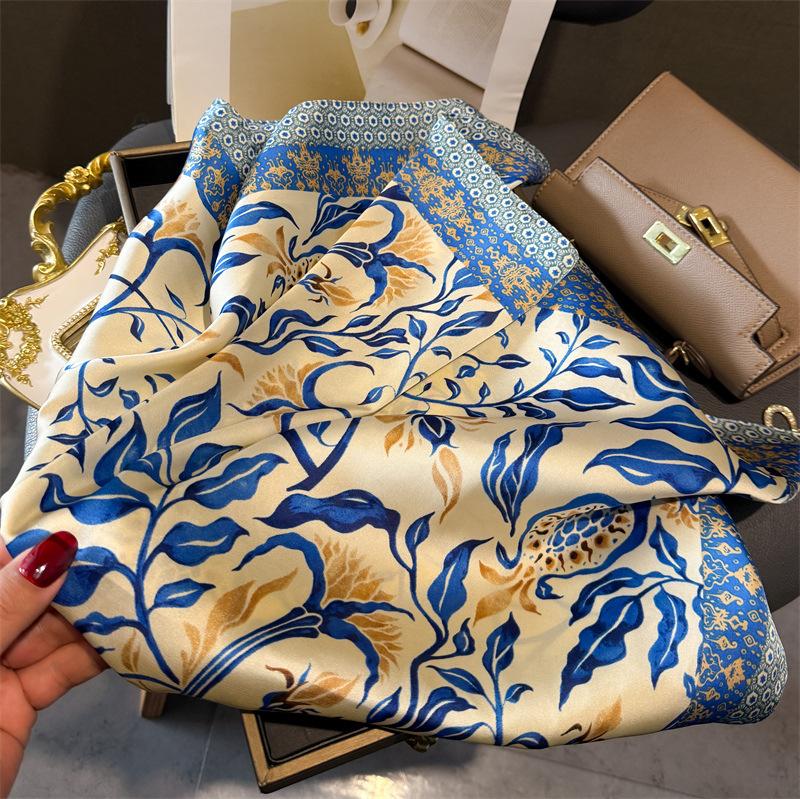 Neuer Satin-Haarschal Damen Taschentuchdruck Weibliches Kopfband Kleiner Halswärmer Hijab Dame Mädchen 70*70cm Quadratische Schals